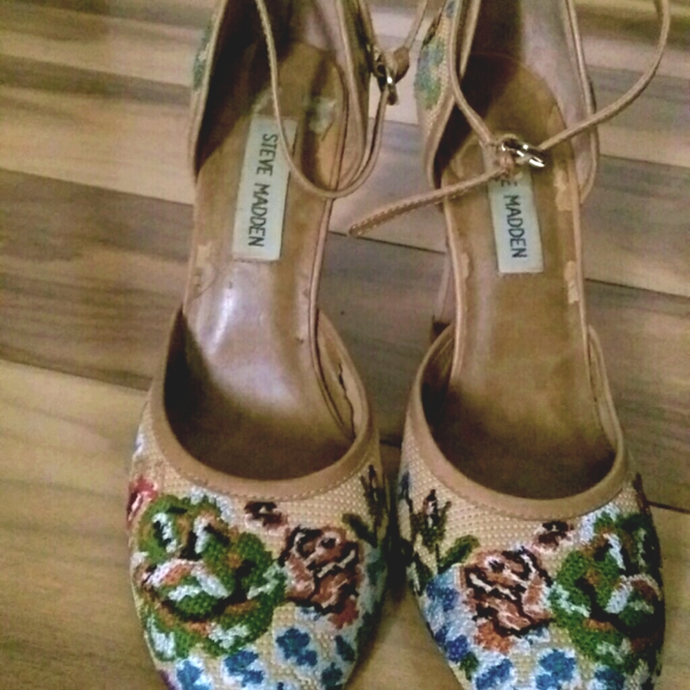 Flowered heels